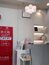 -进巍美甲美睫店