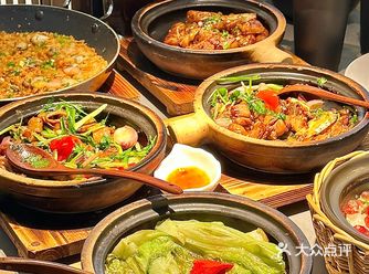 人在沈阳吃到了正宗广式啫啫煲