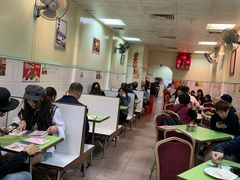 猪扒包-胜利茶餐室