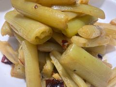 -黄泥岗·地道湖北菜(奥特莱斯店)