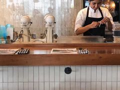 -ROAST coffee & eatery