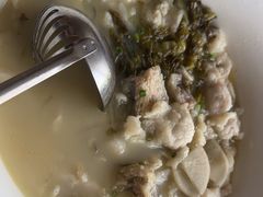 -严记小天府酸菜鱼(西四路店)