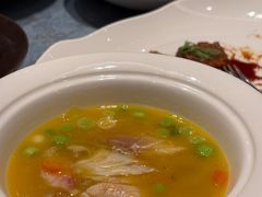 黄贡椒粉皮拆烩鲢鱼头-扬州香格里拉·香宫中餐厅