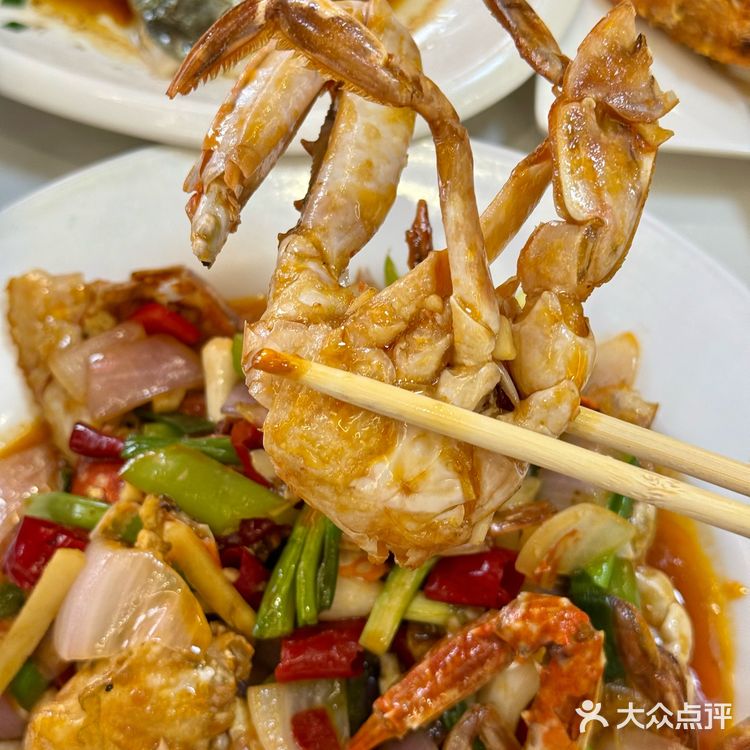 侨港风情街这边平价又美味的海鲜！！