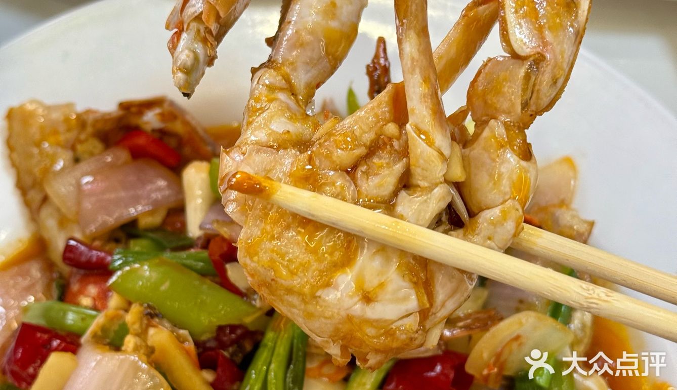 侨港风情街这边平价又美味的海鲜！！