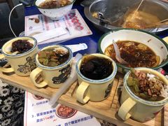-马路边边串串香(苗栗路店)