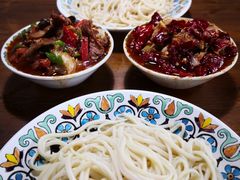 -歹歹的加个面过油肉拌面