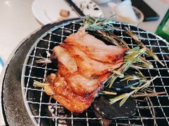 迷迭香薰碳烤肉-三生三味密宗川菜·江景餐厅(来福士店)