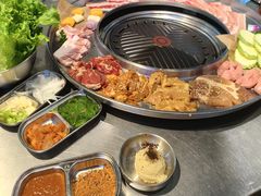 -哈哈碳都·牛肋条无限自助烤肉(台江万达店)