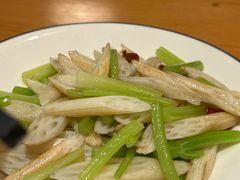-莲餐厅·湖北菜·潜江小龙虾店(愚园路店)