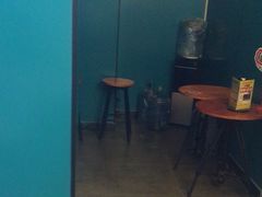 -荒岛实景沉浸密室(江汉路1店)
