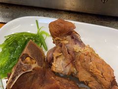 -哈尔滨小酒馆·鲜肉现穿自助烧烤(康新花园店)
