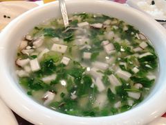 -侬佳蒸菜馆(听潮店)