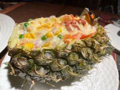 菠萝海鲜焗饭-麦茜哥牛扒城(中银店)