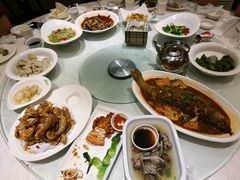 -赶海部落海鲜城(海阳路店)