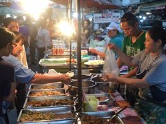 -瓦洛洛传统市场