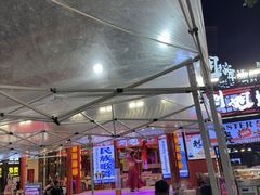 -刘姐啤酒鱼民族演艺餐厅(西街总店)