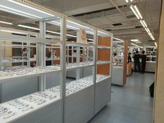 -无奔眼镜·蔡司·依视路授权店(马家堡店)
