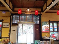 -富正毅三下锅·湘西韵味(天门山索道店)