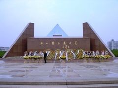 -上海市龙华烈士陵园