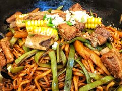 精选肋排焖面-金豆角砂锅焖面(安贞店)