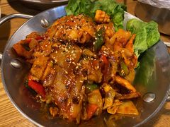 鱿鱼炒五花肉-富乐满韩国正宗炸鸡韩国料理(虹泉路店)