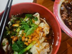 红油抄手-爆炸头阿姨小四川正宗川味小吃(无任何分店)
