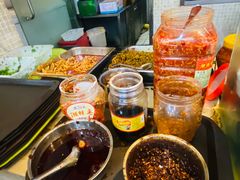 酸笋豆角自助加-红鼻子桂林米粉(金唐新光界店)