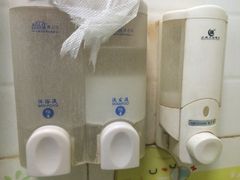 洗发水不知道多久没用了，一般透明一般不透，变质了吧-沐阳时尚酒店(北京赵公口店)