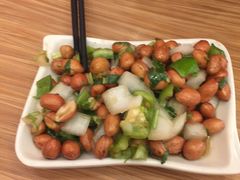 -顺溜·手工刀削面·黑金店(铜锣湾店)