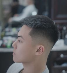 -东方先生国潮男士理发馆