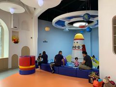 -小门牙好性格托育(北外滩中心)