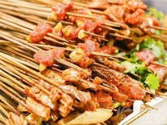 -钢管厂五区小郡肝串串香(奥克斯广场锦城万达店)