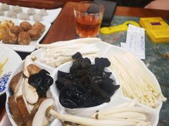 -楼外楼大刀肉传统火锅(西安大路店)