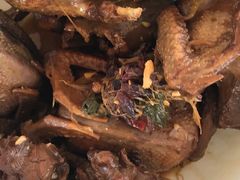 炖鸽子-鸡炖兔