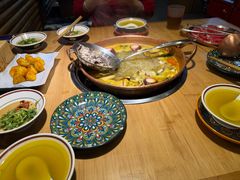 -洱火云南酸菜牛肉火锅(石景山当代商城店)