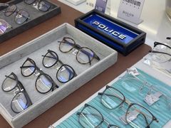 -视野联行眼镜·蔡司·尼康战略合作店(城西银泰店)