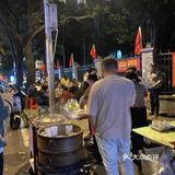 广达眼镜炖罐(广达店)眼镜没开门,对面的深夜炖罐