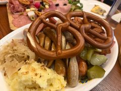 普蘭达大肉盘-普兰达德国餐厅·德式脆皮烤猪肘·自酿啤酒(观唐店)