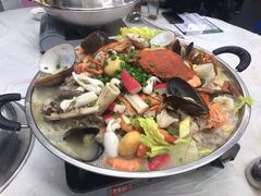 招牌海鲜骨煲-凤城康记饭店