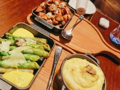 -恰餐厅及酒吧 CHAR Bar & Grill (北京丽都皇冠假日店)