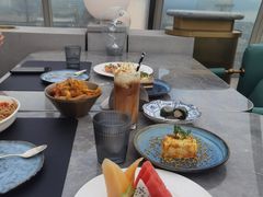 -Hi City·城市之巅