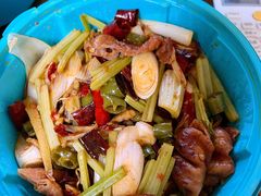 农家回锅肥肠-懒人盐府人家(航天桥店)