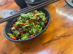 -三道苗苗鱼·美蛙黄辣丁(八里店)