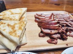 -老天桥酱肉烧饼夹肘子(天桥店)