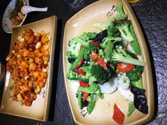 -靠山屯东北农家菜(八龙桥雅苑店)