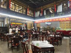 大堂-蔼若春.传承三十年云南菜(金碧公园店)