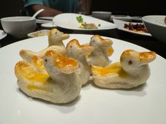 特色小鸭酥-四季民福烤鸭店(外滩外白渡桥店)