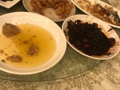 -鸿一饭店(隐秀路店)