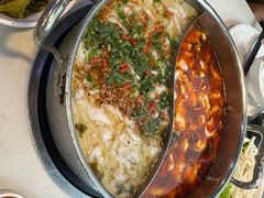 -德林酸菜鱼火锅(南丹店)